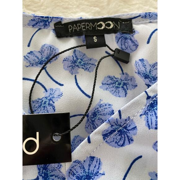 Paper Moon Blue Floral Women’s Top - Picture 3 of 7